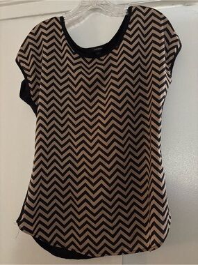 Espresso Black and Tan Chevron Cap Sleeve Blouse